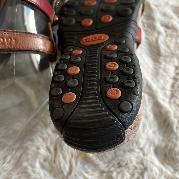 Prize 3 Harvest Multicolour Leather Slide Sandal
by Taos Size 9 - Picture 8 of 8